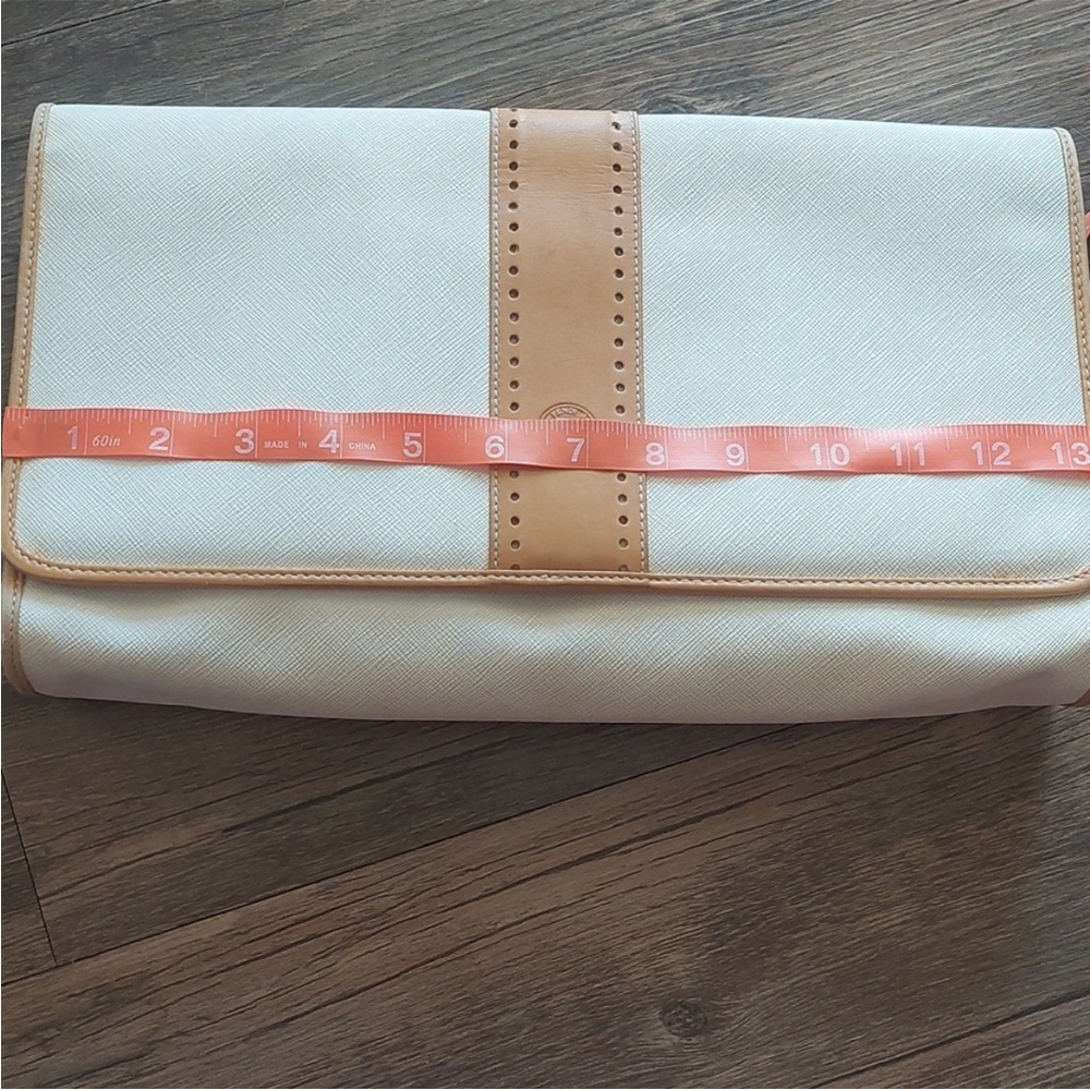 Fendi Elegant White and Tan Clutch Bag - Picture 9 of 16